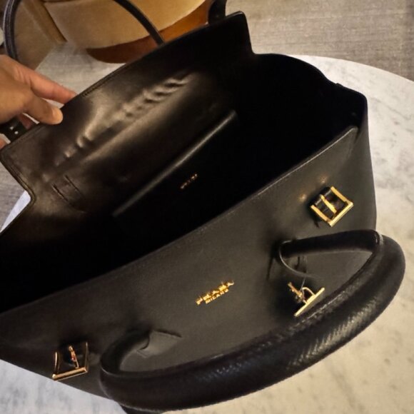 PRADA BLACK LEATHER SAFFIANO TOTE BAG GOLD ACCENTS - Picture 10 of 14